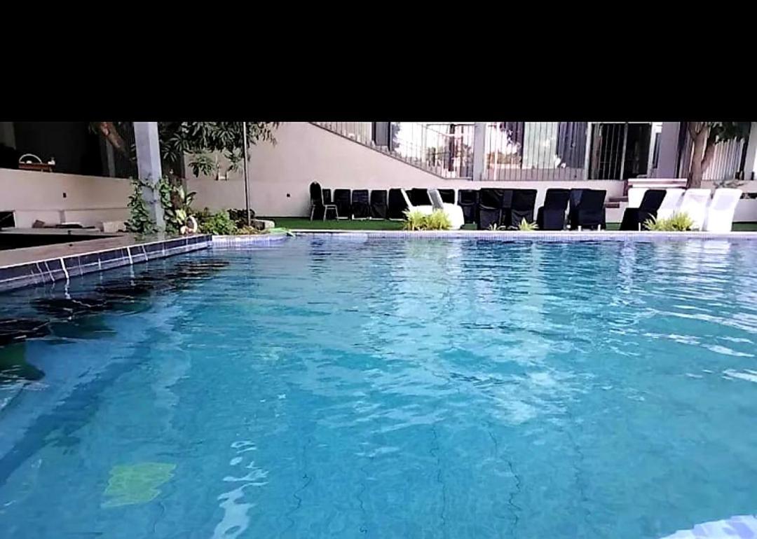 The Democracy Hotel & Resorts Nashik Buitenkant foto